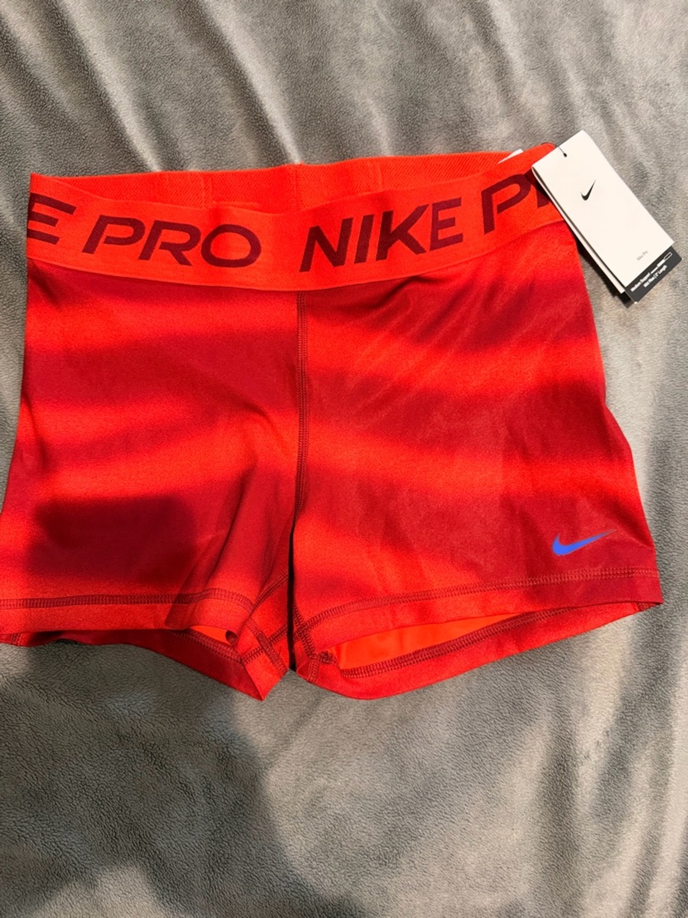 NWT Nike Pro Women’s Red Performance Compression Shorts Medium